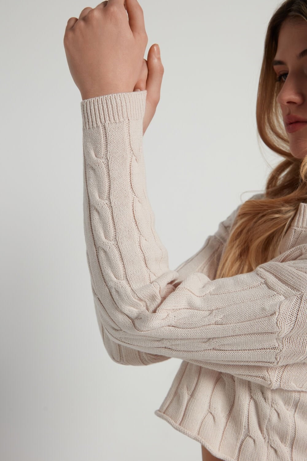 Tezenis Cropped Long-Sleeve Cable Knit Swetry in Fully-Fashioned Bawełniane Ivory Soft Natural 315v | 5187-RGTLV