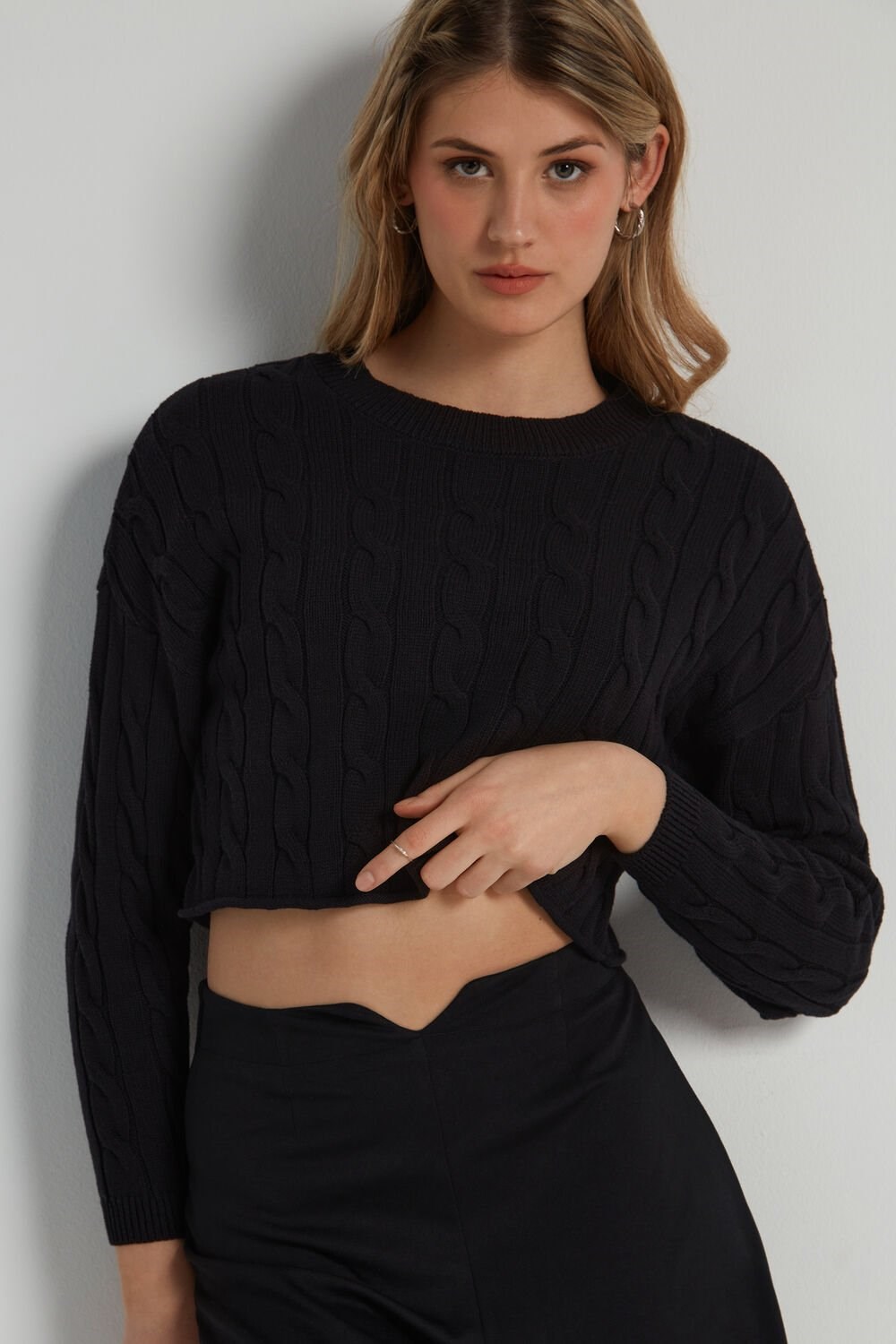 Tezenis Cropped Long-Sleeve Cable Knit Swetry in Fully-Fashioned Bawełniane Czarne Czarne | 7482-GKPRI