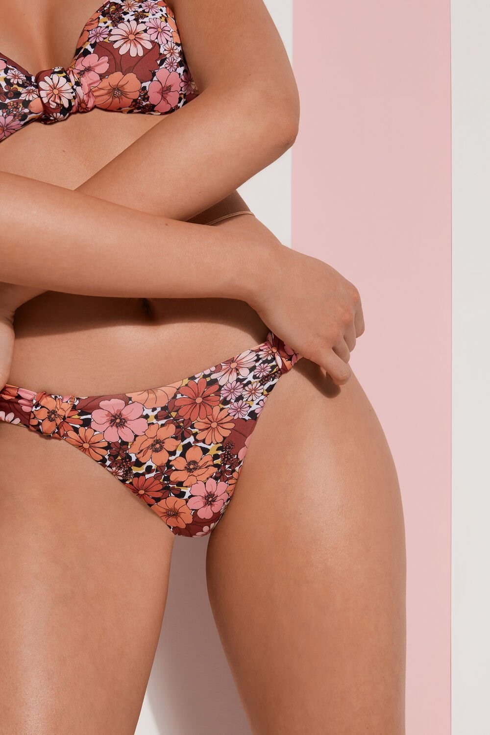 Tezenis Flower Animal Print Knotted Ruched Bikini Bottoms Floral Floral Animal Print 581v | 0851-EAWPZ