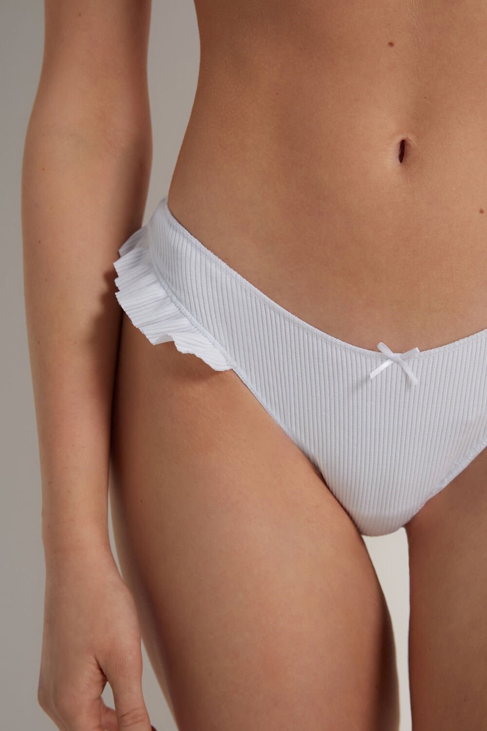 Tezenis High-Cut Żebrowany Bawełniane Brazilian Panties with Ruffles Białe Białe | 4803-SLMIP