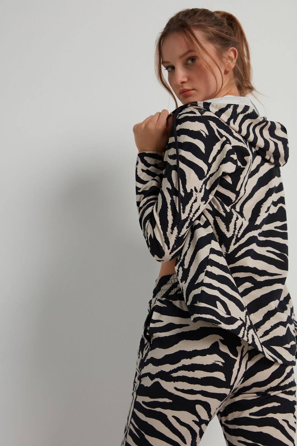 Tezenis Hoodie Sweatshirt with Zamkiem and Drawstring Animal Milk White/Black Zebra Print 306v | 2540-LKCEH