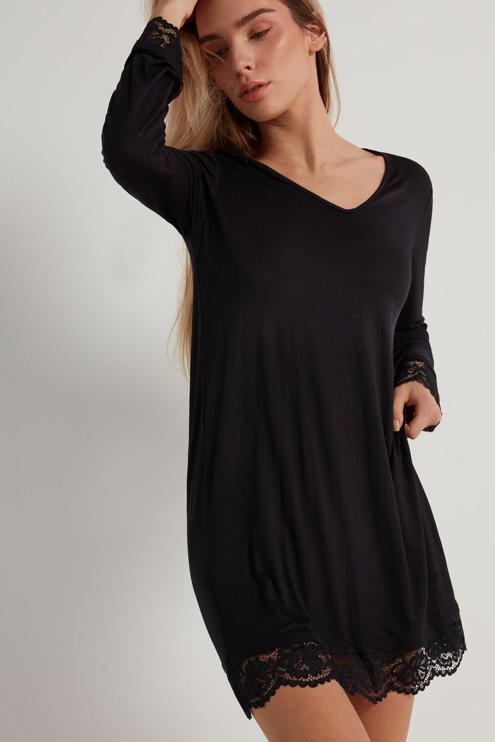 Tezenis Long-Sleeve Viscose and Koronkowe Nightgown Czarne Czarne | 1695-SRFAV