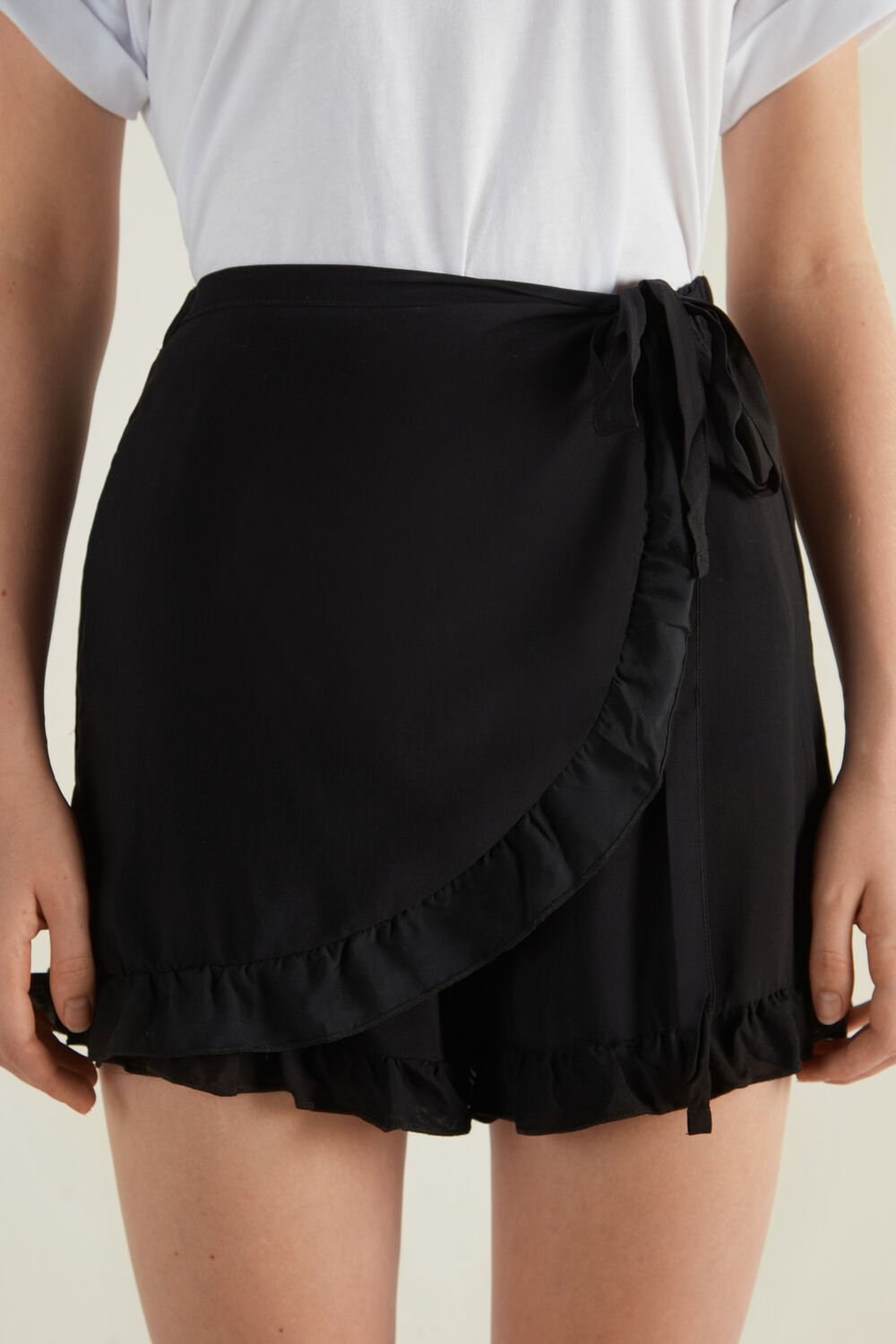 Tezenis Plain Weave Skort with Ruching Czarne Czarne | 4083-PVSHN